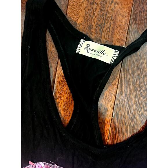 Roseville Black tank top with glittery heart on front, size Large - Picture 3 of 5